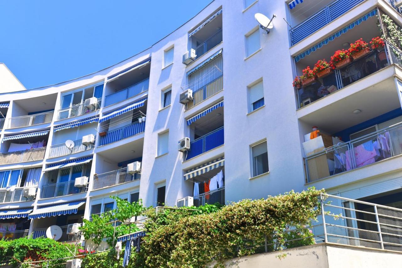 One Bedroom Apartment Terrace Parking Split Eksteriør bilde
